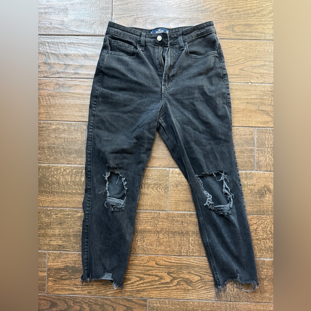 Hollister Ultra High Rise Vintage Straight Black Jeans Distressed Size 7